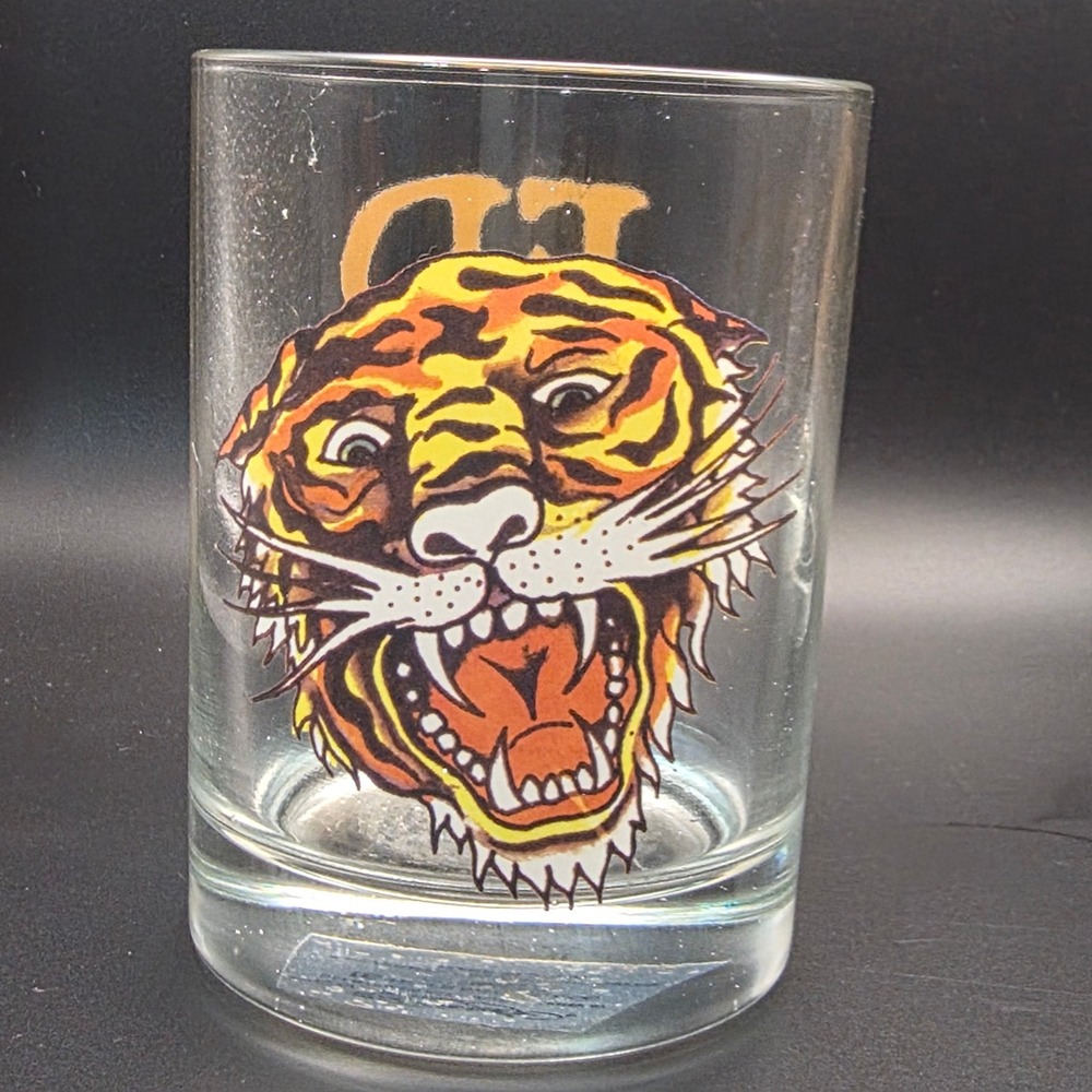 Ed Hardy Whiskey Glasses Set of 3 Clear Gold Tattoo Art Tiger Cobra Gorilla Good - Picture 3 of 8